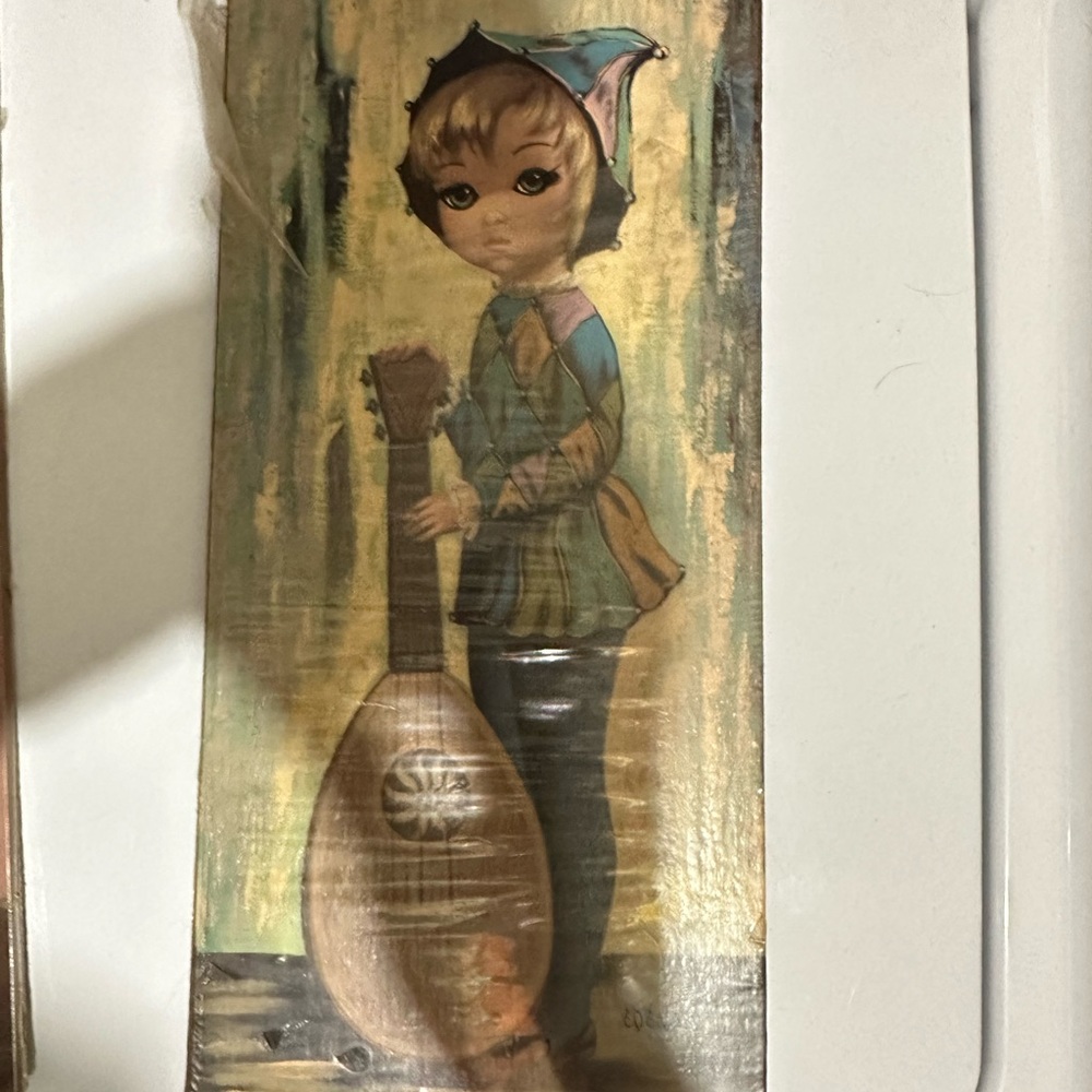 Moppet wall decor